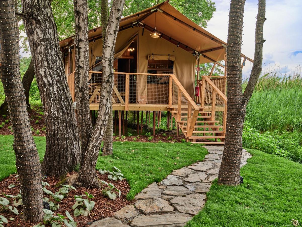 Zatoria Luxury Glamping Zator Hotel Exterior photo