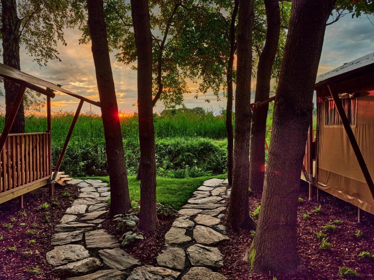 Zatoria Luxury Glamping Zator Hotel Exterior photo